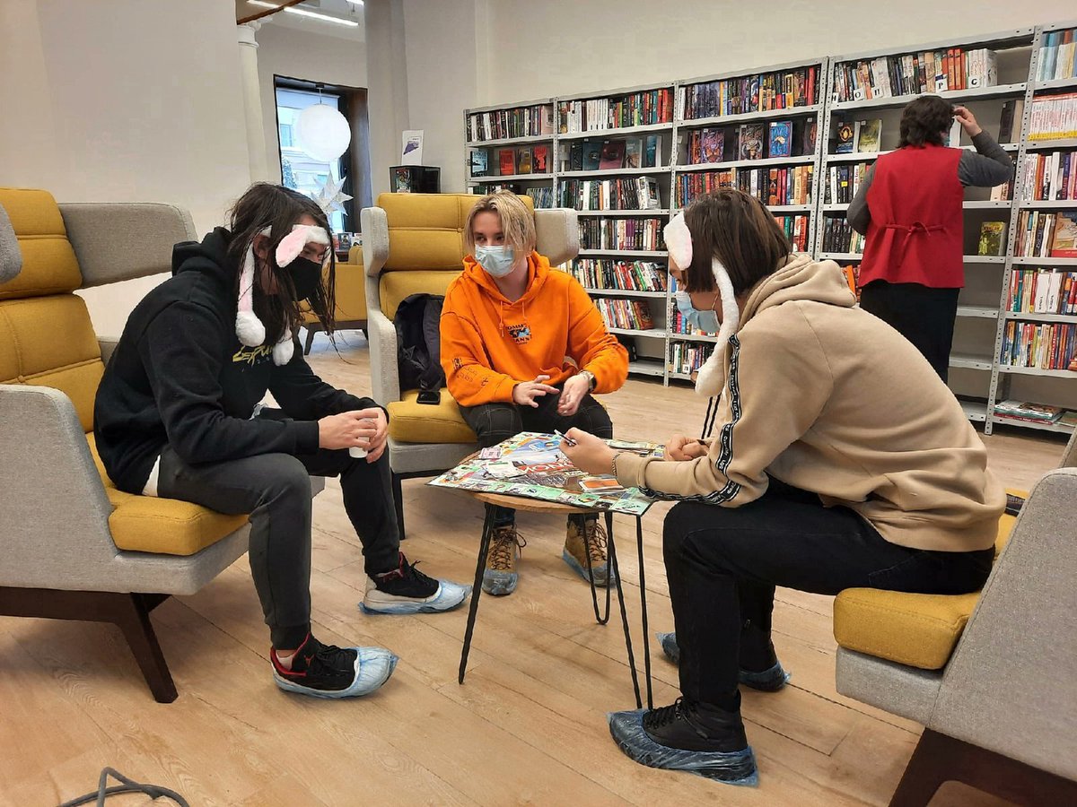 В субботу в модельной Центральной городской библиотеке им. Н.К. прошел день настольных игр. 
Играли в МОНОПОЛИЮ! Остаться единственным игроком, который не стал банкротом - цель игры! 

 РОВНО через НЕДЕЛЮ - #ВстречаемсяВбиблиотеке #ЦГБ и играем в Дженгу! 
Ждём вас!