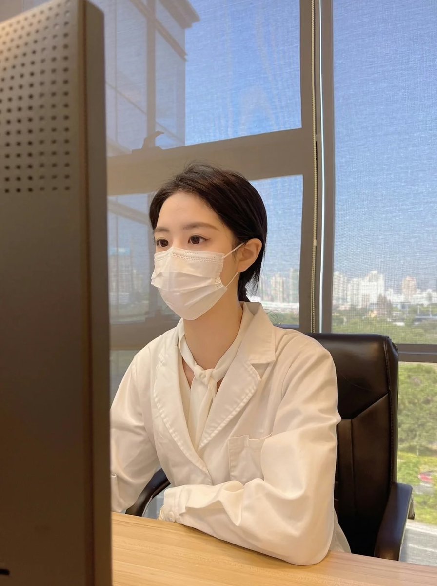 A05160537's tweet photo. 嘻嘻 #反差  #美女 https://t.co/a2kUxTZoYC