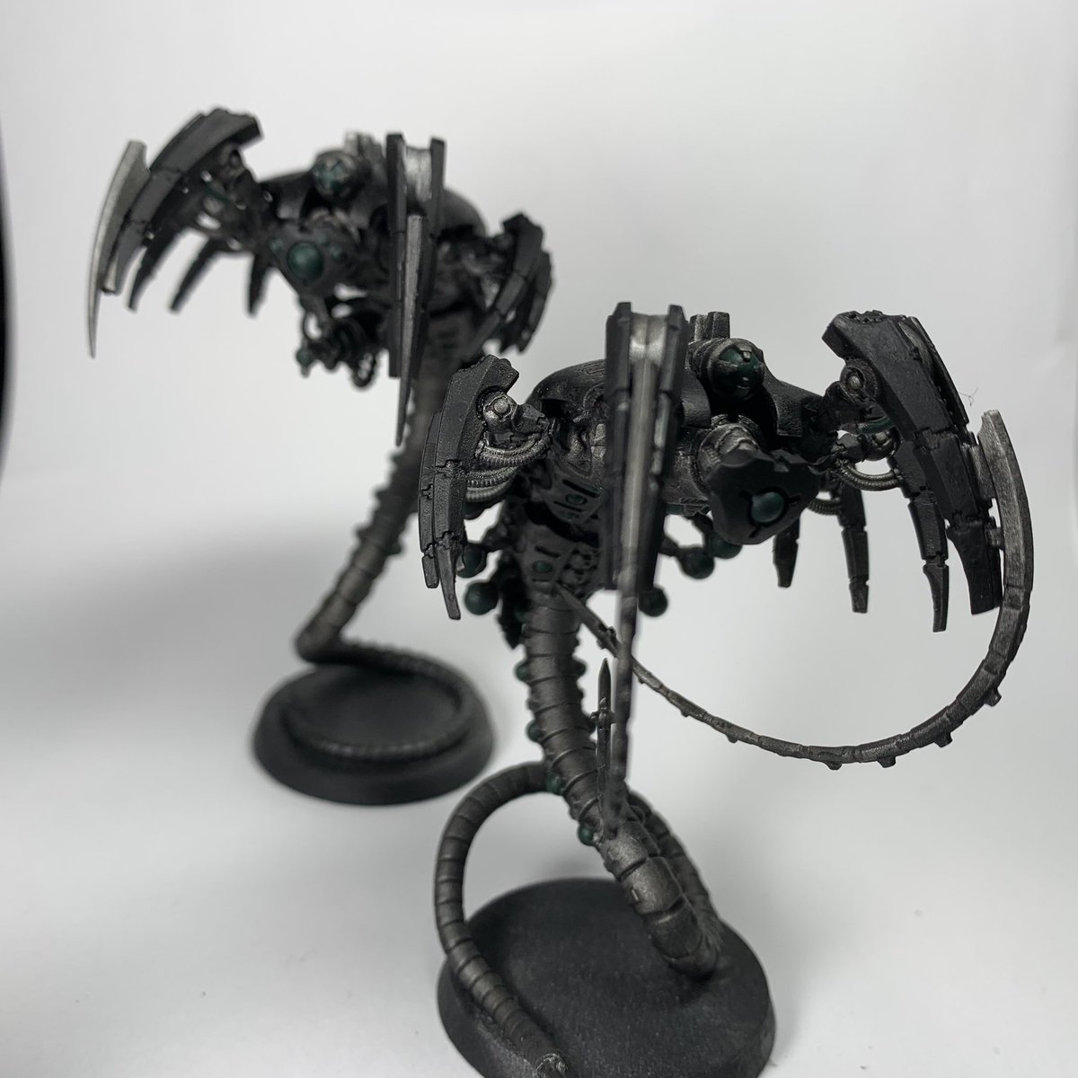 keithkarnage's tweet photo. #HobbyStreak days 14 and 15. Base coats and a bit of Nuln oil. Highlights will probably take two more days. #Necrons #40k #warhammer #warhammer40k #paintedminis #miniatures https://t.co/kcvxIzx0VD