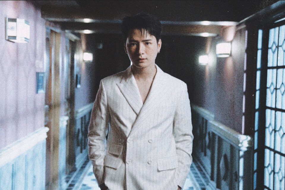 kristfilms's tweet photo. CAN'T WAIT FOR THE MV [ #เกลียดเธอไม่ลงMV #KristPerawat ] https://t.co/9CBX5csh5a