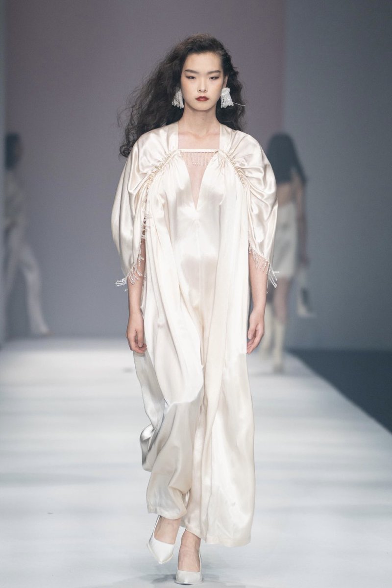 Shanghai Fashion Week tweet media