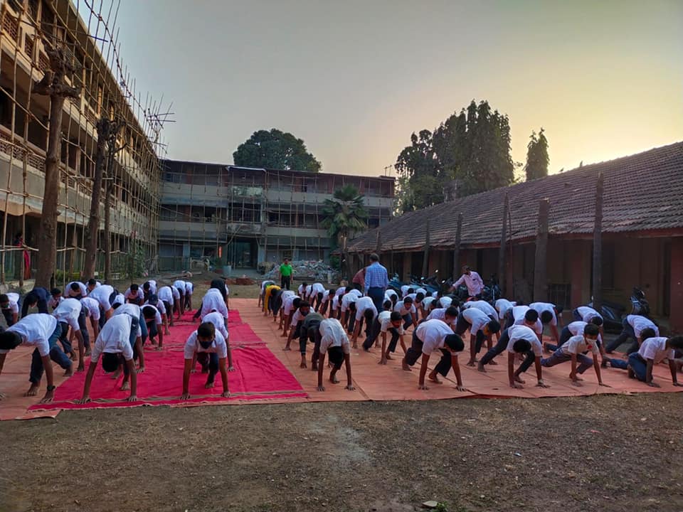 Annasaheb Vartak Memorial Vidyamandir Virar (East) Taluka-Vasai District- Palghar
#750millionsuryanamaskar 
#75करोड़सूर्यनमस्कार