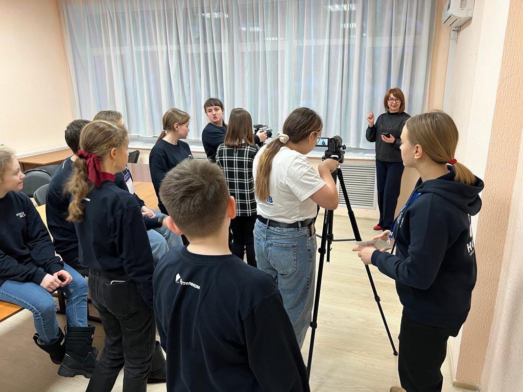 marevkaschool's tweet photo. 14.02.2022г.
Юные журналисты и кинематографисты Самарской области получили Гран-при фестиваля "Волжские встречи - 32*"
#ЮныежурналистыСамарскойобласти
#Журналистыикинематографисты63
#Волжскиевстречи_32 https://t.co/Q14gsyyEVq