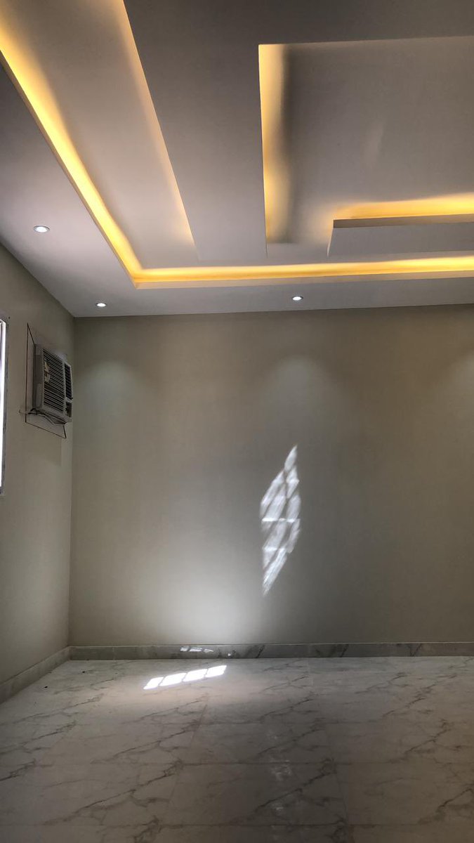 #شقق_فندقية #شقق_للإيجار
يوجد لدينا #شقق_عزاب  ( مواصفاتها ) .
- غرفتين + صاله + مطبخ + دورة مياه = 2500
- غرفه + دورة مياه = 1300
- ملاحظه :- شامل الماء .
- مكيفات راكبه .
- مطابخ راكبه .
- كهرباء مشترك .
- نستقبل عروضكم العقارية وطلباتكم .
- لمعاينة العروض راسلني على الواتساب .