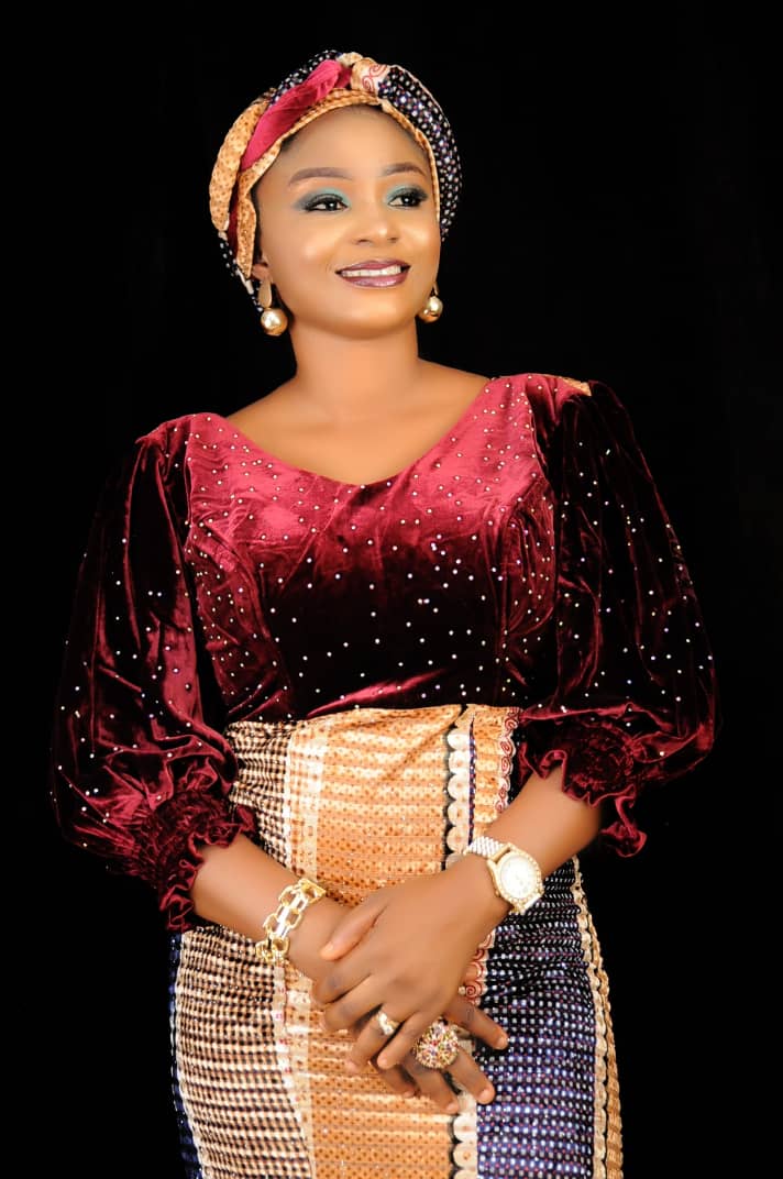 chephy7's tweet image. Celebrate my beautiful wife today.