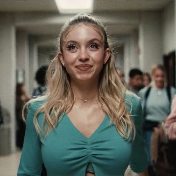 kaminskaakinga's tweet photo. #Euphoria #EuphoriaSeason2 
Top 10 dumbest people in the world 
Number 1: https://t.co/EEBYbS8u48