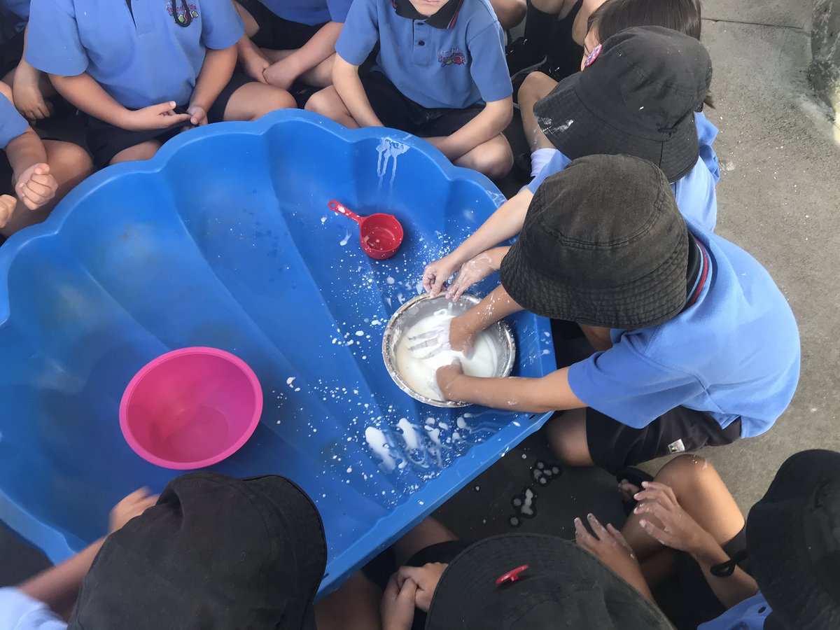 An obleck of fun this morning to inspire our writing today #gifting language through #language experiences <a href="/StonefieldsSch/">Stonefields School</a> great team effort with <a href="/GCadelis/">Gershon Cadelis</a> <a href="/kcoulter17/">Klara Coulter</a>