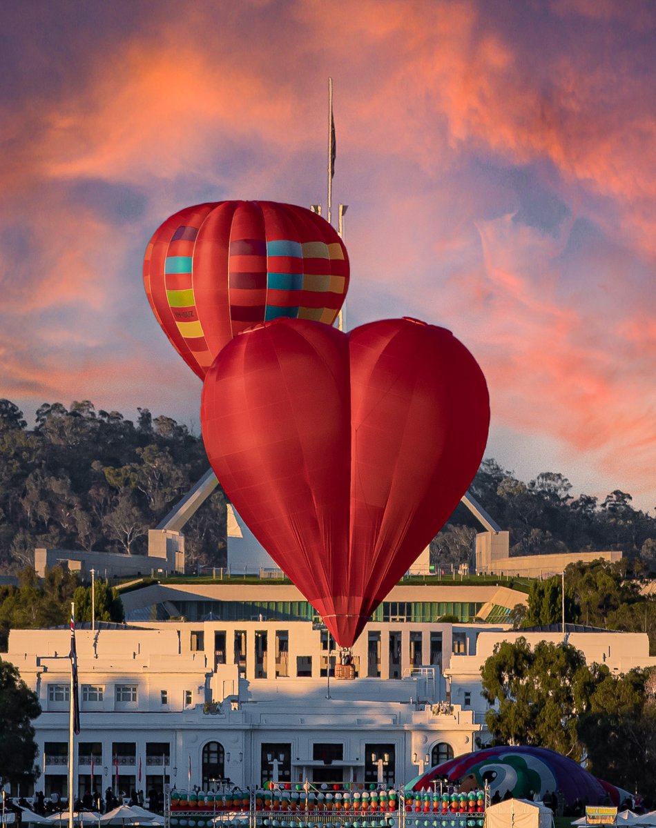 ❤ Happy Valentine's Day ❤

#valentinesday #love #canberra @visitcanberra @MoAD_Canberra #oldparliamenthouse #hotairballoon #enlightenfestival #balloonspectacular
