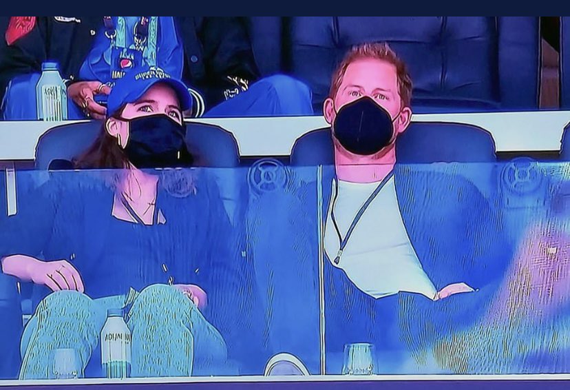jakeshieldsajj's tweet photo. Prince Harry’s the only guy at the entire super bowl wearing a mask https://t.co/V07iNGZQ6T