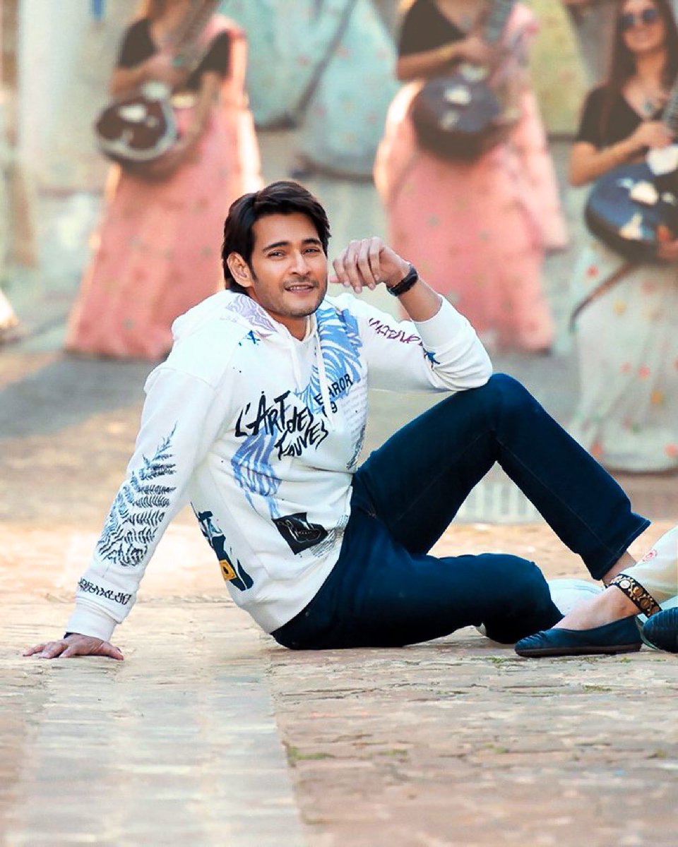 MusicThaman's tweet photo. #SensationalKalaavathi 💕💕💕
#SuperStarShining #SVPFirstSingle ❤️ https://t.co/5gKeAX8iIo