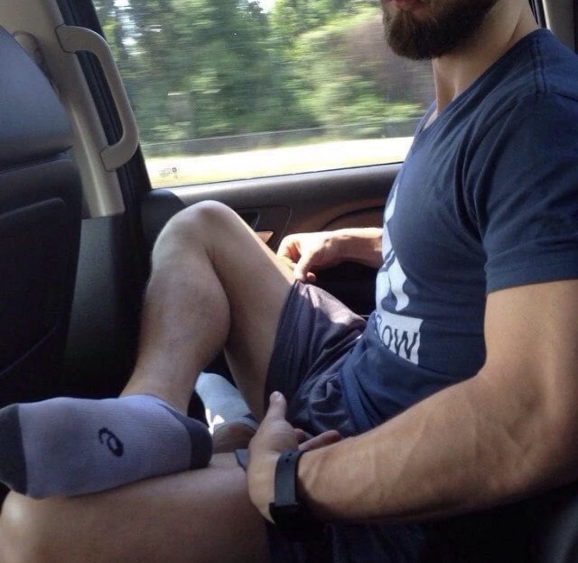 feetboysW's tweet photo. #feet #malefeet #gayfeet 👣 https://t.co/Qq5CaeA82V