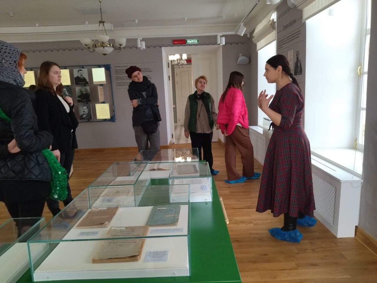 В субботу в наших музеях с арт-экспедицией побывали студенты и преподаватели Школы дизайна, подразделения Высшей школы экономики. Поездка была организована  Комитетом Тульской области по развитию туризма в рамках работы  над совместным проектом... 
m.facebook.com/story.php?stor…