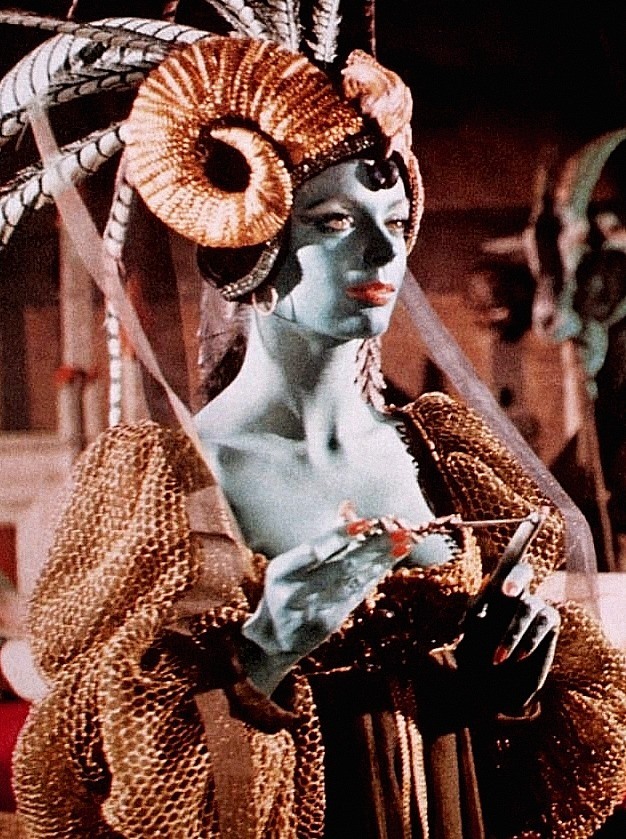 HorrorHammer1's tweet image. Barbara Steele in the horror film 'Curse Of The Crimson Altar' Tigon (1968).