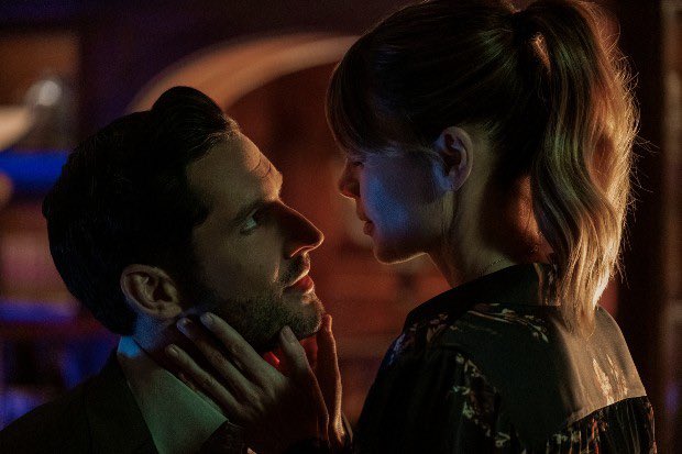 LuciferFrance's tweet photo. Pas un jour sans penser à eux 💘

Bonne #SaintValentin à tous et à toutes 🌹 https://t.co/arGQgu2XiY