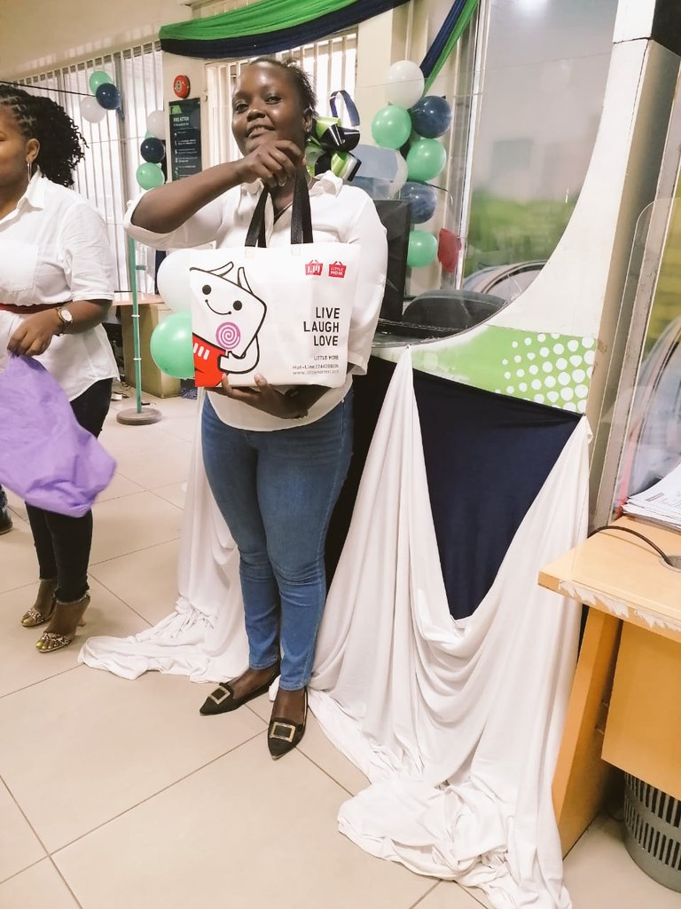 njeri20's tweet photo. Put a smile on a colleague #kcblovesyou #sharethelove #HappyValentinesDay https://t.co/qkNkY9m2A6