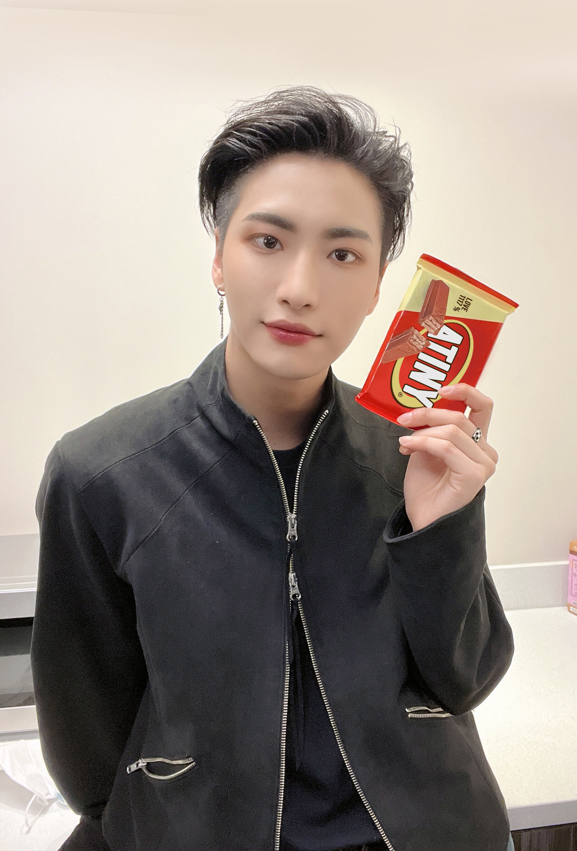 FLisGynVkAUN_rg?format=jpg&name=4096x4096