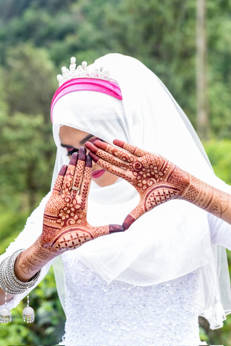 akmalmohamed18's tweet photo. Hello guys
Happy valentine's day ❤️
Mua: Nova_bridal_mawanella
Mehandi : henna.spiritt
Cake : sprinkle_cake
#ValentinesDay #collaborationshooting #picturesquephotography #picoftheday #Nikon2.8 https://t.co/ldsJyenClv
