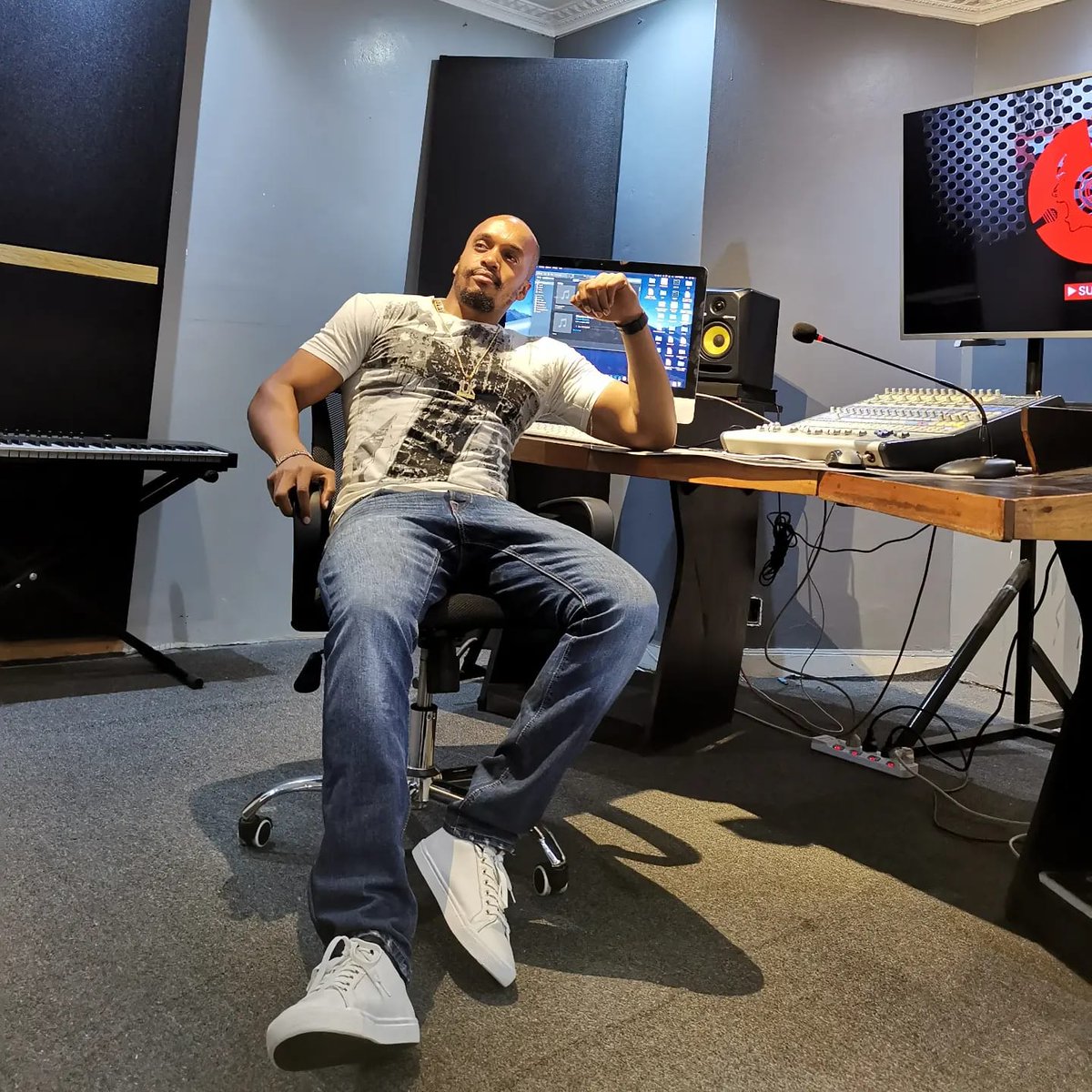 Ace_Tha_Don's tweet photo. Soon come...
#BardUp
#ALPHA https://t.co/w8G687Fopb