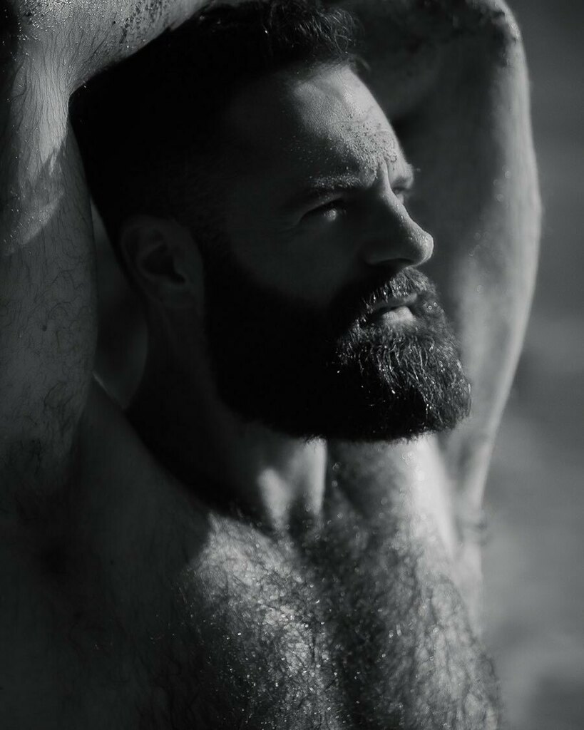 @Crepúsculo_Project present:  Cameron

Model: @cameron__robert 

#malephotography #muscle #sexymen #maleform #artisticnude #nudephotography #beautifulmen #hunk #maleart #sexy #hoscos #malemodeltrending #instahunk #malebeauty #biceps #fitlife #training #q… instagr.am/p/CZ8z1v6DQz4/