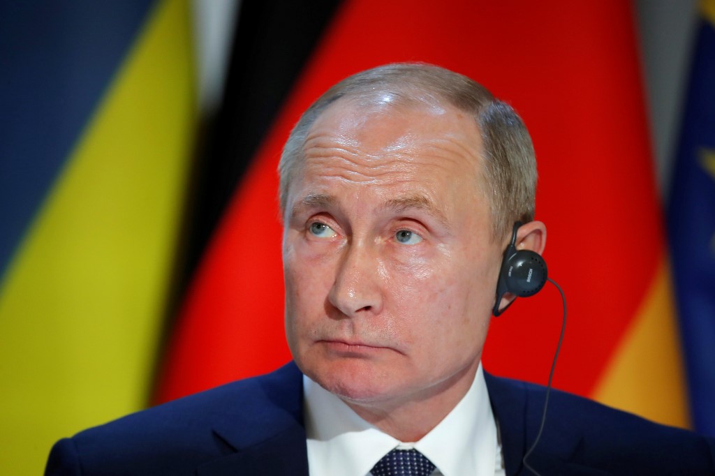 Investingcom's tweet photo. ⚠️BREAKING:

*EUROPEAN STOCKS PLUNGE TO START THE WEEK ON MOUNTING RUSSIA, UKRAINE WAR FEARS  

🇪🇺��🇪🇫🇷🇮🇹🇪🇸🇳🇱🇬🇧🇨🇭🇸🇪🇷🇺🇹🇷 https://t.co/0Dzw0GZfpR