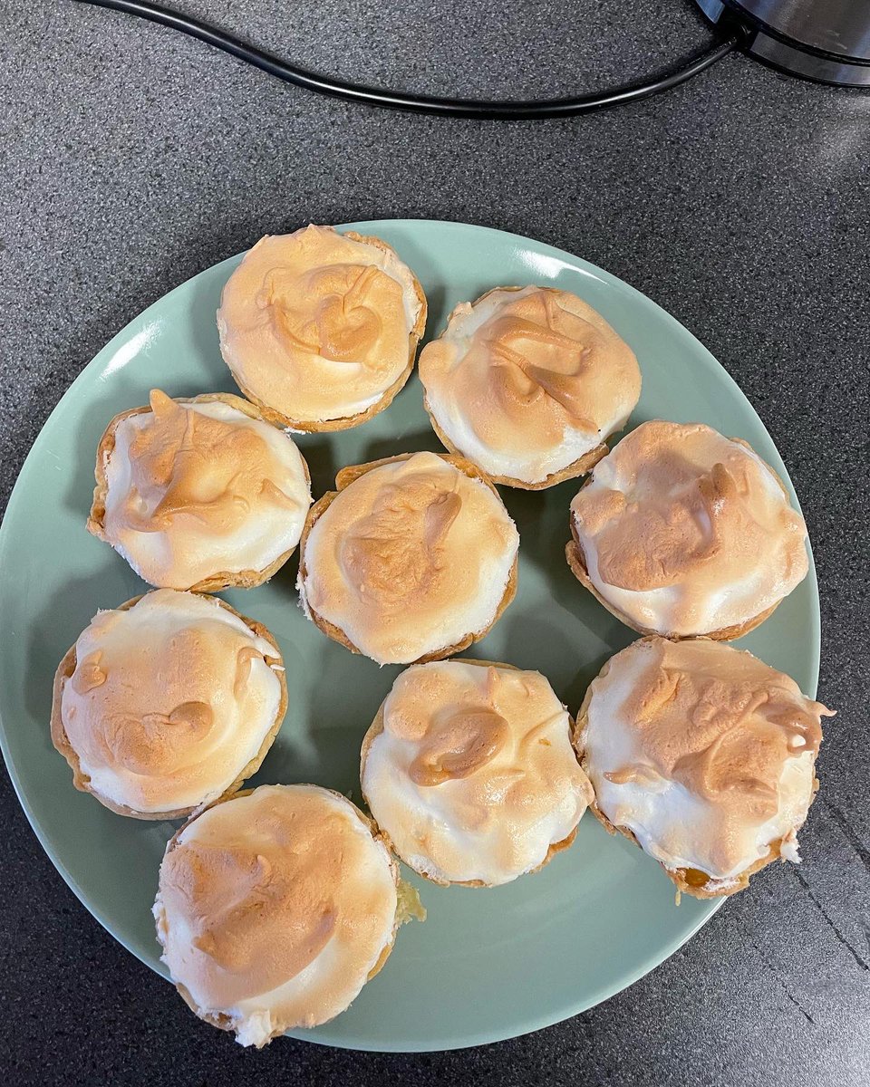 SMLerch's tweet photo. This week’s baking was mini lemon meringue pies! Other than some minor sticking to the pan, these turned out absolutely perfectly. I am quite pleased ☺️ The meringue was a little fluffier immediately after baking but no weeping meringue is a huge success! #baking #lemonmeringue https://t.co/CHKdtSLDdP