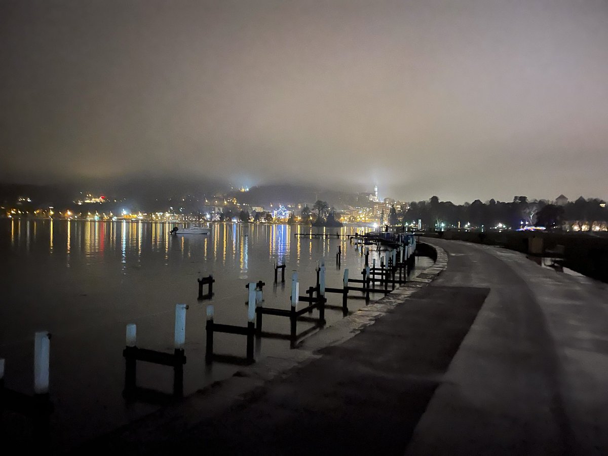 AREtoiles's tweet photo. ma belle annecy.... on se reverra sans popcorn... https://t.co/20rVJYSShl
