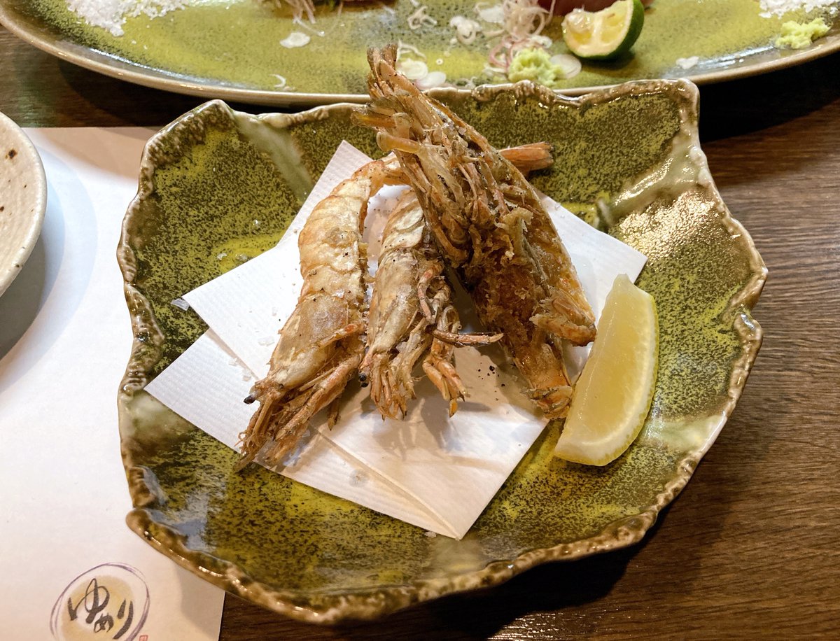 GrBo020811's tweet photo. 【ゆめり】金沢市

居酒屋Vol.80

金沢の人気店。
北陸住みの友人が予約してくれました。

料理はどれもクオリティが高いけど
観光地の割には価格はリーズナブル🙂

ブリと炙ったメジマグロ。皮はぎ肝あえ。ガス海老。
ブランド椎茸の焼きもの。どれも美味しかった♪

雰囲気が良くていいお店でした😗 https://t.co/EBqIzr0c8P