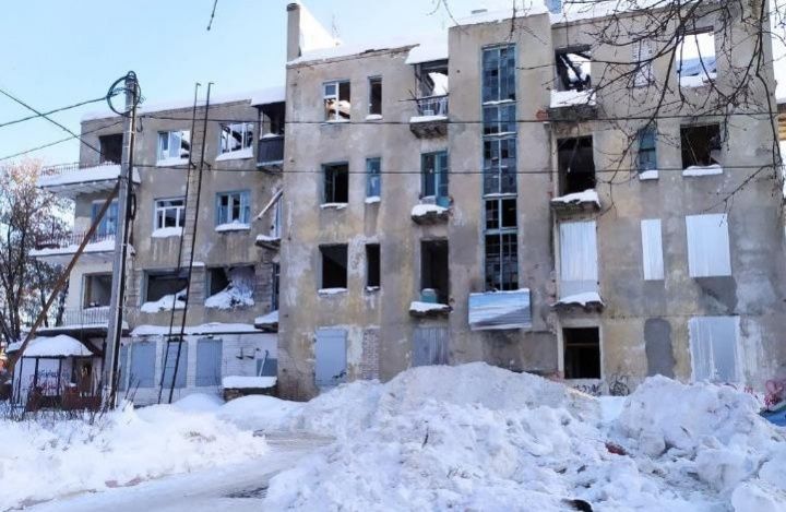 Пожаро и взыро опасные объекты. Девушка спрыгнула с этажа. Класс специальных объектов по степени опасности поражения молнией. Здание представляет опасность. «опасность нахождения на заброшенных объектах».