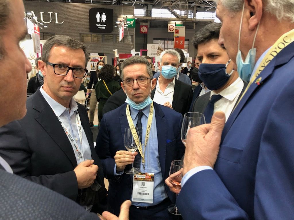 11_fabre's tweet photo. Inauguration de #wineparis par @J_Denormandie , au contact de ce secteur stratégique pour la balance commerciale de la France, pour nos territoires et au soutien des entreprises qui contribuent pleinement à sa performance! @vigneronindep https://t.co/fPthQ3sfpx