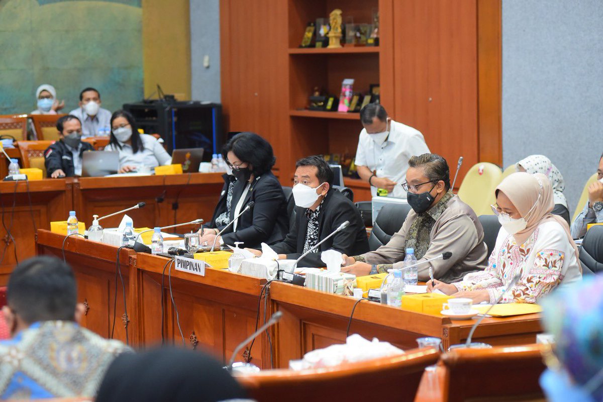 SyaifulHooda's tweet photo. Progres Rancangan Undang-Undang Sistem Keolahragaan Nasional (RUU SKN)

Komisi X DPR RI dan Pemerintah menerima laporan Ketua Panitia Kerja (Panja) tentang draft RUU SKN hari ini, 14 Februari 2022. 

@KEMENPORA_RI @PSSI https://t.co/IvxyT6XwW9