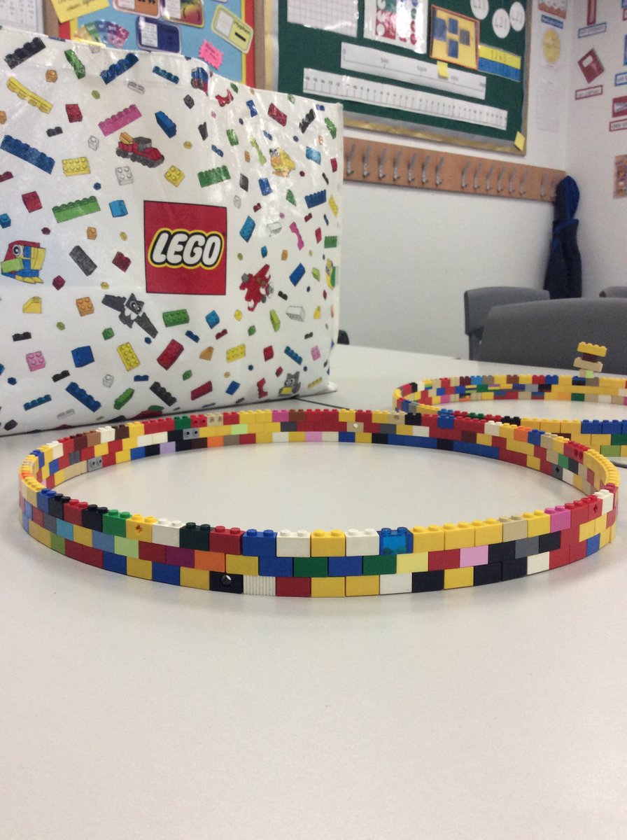 HeddonSchool's tweet photo. Lego Club had a great time last week exploring how to make curved rings just using straight pieces! #STEM @NclDiocese @PeleTrust @N_landCouncil @LEGO_Group https://t.co/ur4ZE0DD0L