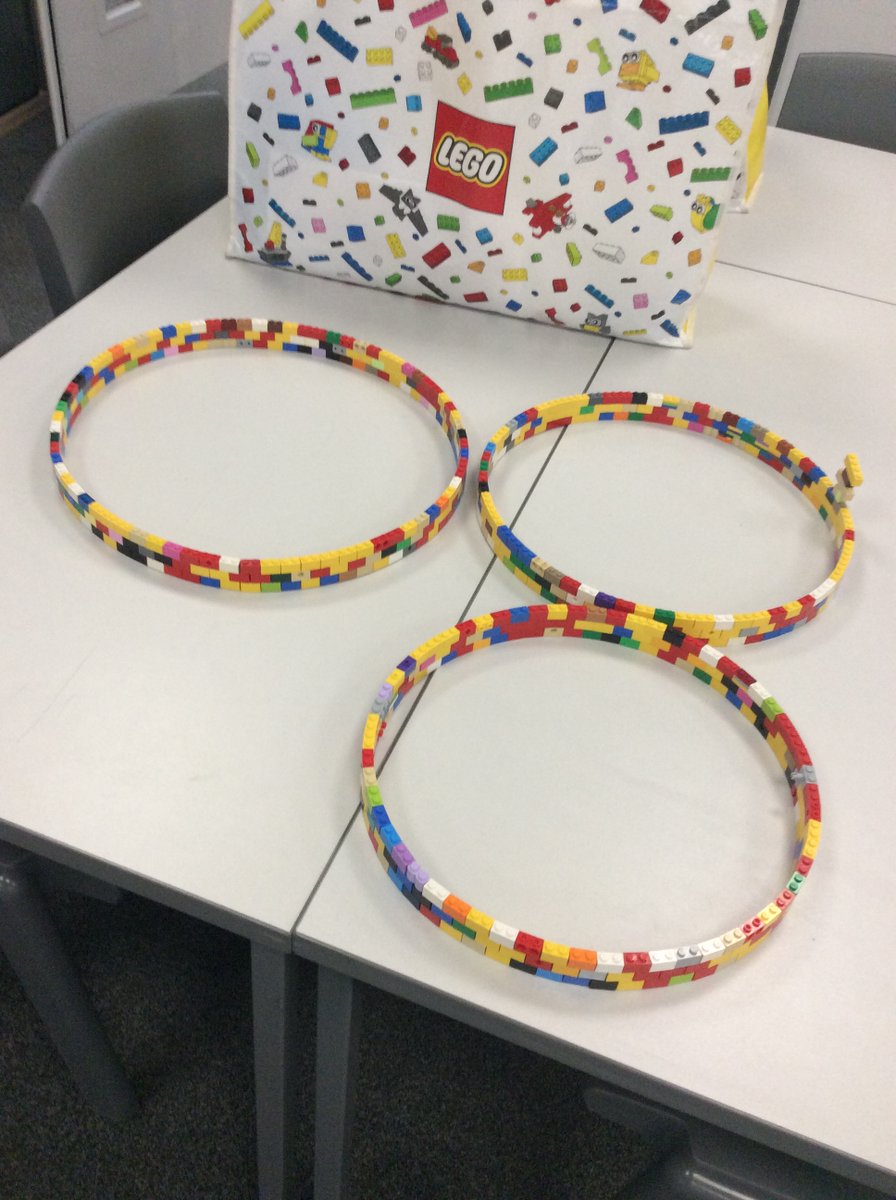 HeddonSchool's tweet photo. Lego Club had a great time last week exploring how to make curved rings just using straight pieces! #STEM @NclDiocese @PeleTrust @N_landCouncil @LEGO_Group https://t.co/ur4ZE0DD0L