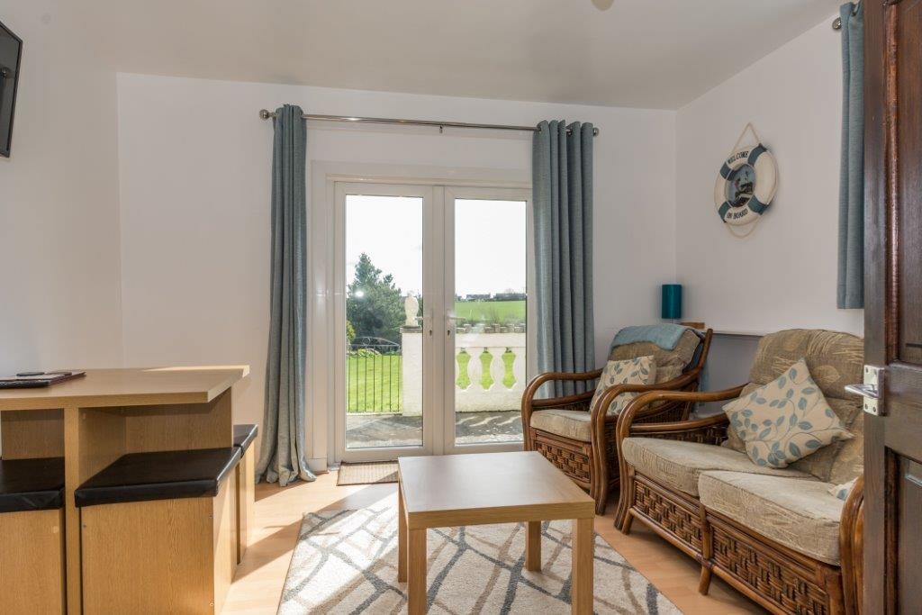 TheHolidayCots's tweet photo. There are an array of self-catering holiday homes on offer at Coed Cottages. Set on 7 acres of grounds in the Welsh countryside.
๐Sleeps 1-10
https://t.co/gfgctB7xm1
#Llanfechell #CemaesBay #Anglesey #Welsh #Apartments #HolidayCottages #AwardWinningBeaches https://t.co/cUQheAmMEi