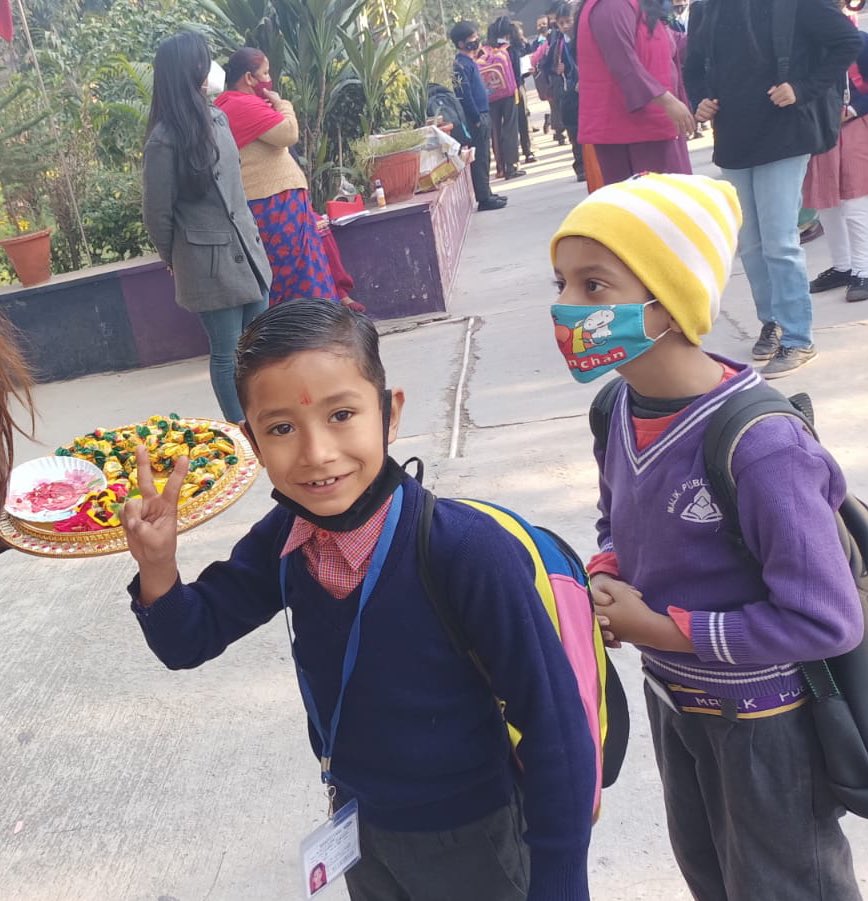 gskv_avantika's tweet photo. The wait is over.. After a long time, once again the Stars⭐️ of the school have come back. Today the children were welcomed in the school with new enthusiasm. The students are also feeling happy . School will run smoothly again with the new norms. @Dir_Education #welcomeback https://t.co/hD3mCJWDo6