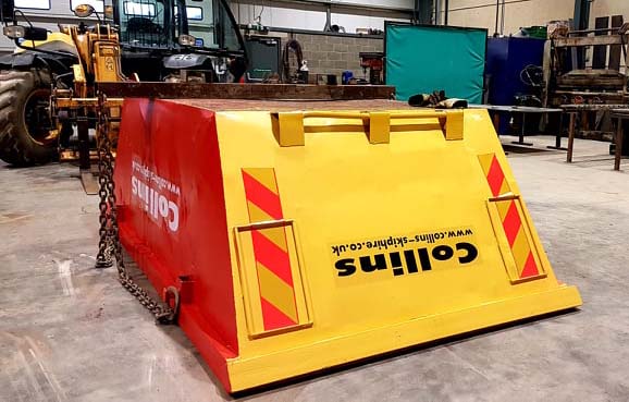 Happy Monday All! 🟥🟨
Refabrication and repairs on skips in our own weldshop today!