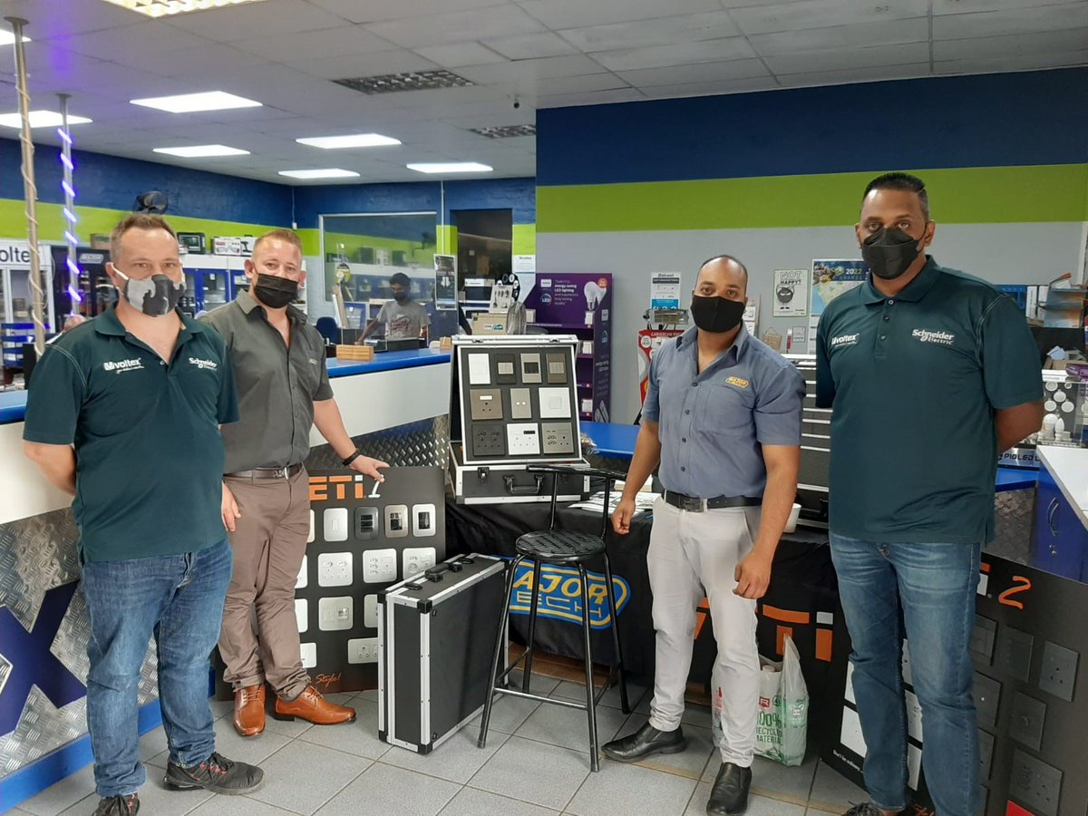 voltexsa's tweet image. Major Tech hosted a Trade Show at Voltex Pietermaritzburg this morning to showcase their new Veti 3 range.
Thank you Major Tech!
#voltex #yourelectricalconnection #majortech #veti3 #electrical #electrician #voltexfirst #switch #socket #switchonstyle