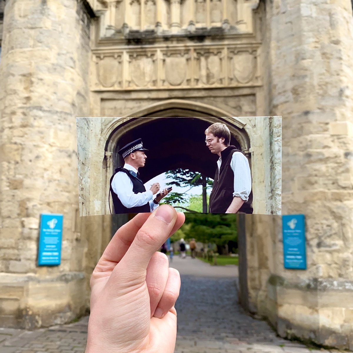 thomasduke98's tweet image. A great big happy birthday to Hot Fuzz and Simon Pegg! 🦢🚓