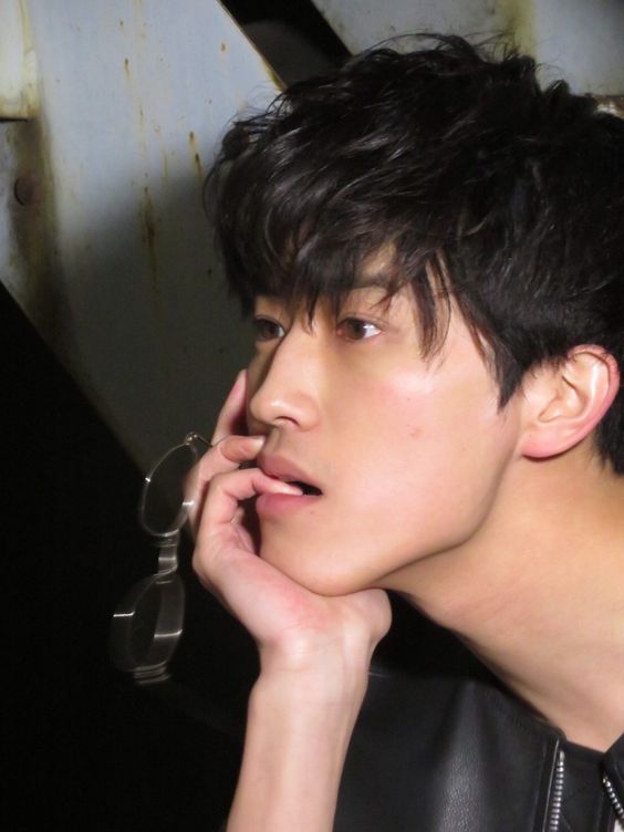 ⠀⠀
⠀⠀𝗶𝗻𝘀𝘁𝗮𝗴𝗿𝗮𝗺 : @𝟭𝗞𝟰𝗧𝗦𝗨

⠀⠀ก็แค่วันจันทร์นี่หว่า 
⠀⠀