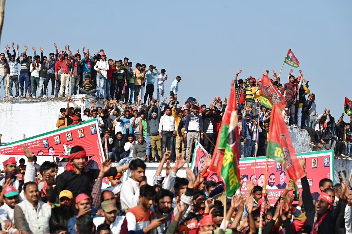 yadavakhilesh's tweet image. दूसरे चरण में जनता के समर्थन को देखते हुए कह सकते हैं,दो चरणों में ही सपा-गठबंधन द्वारा जीती जा रही सीटों का शतक पूरा हो गया है।दोनों चरणों में मिले जनता के शत-प्रतिशत समर्थन का हार्दिक शुक्रिया!
सात चरणों में से अब तो पूरे हो गये दो
जनता भाजपा से कह रही ‘गो बैक, गो’
#BjpGoBackGo