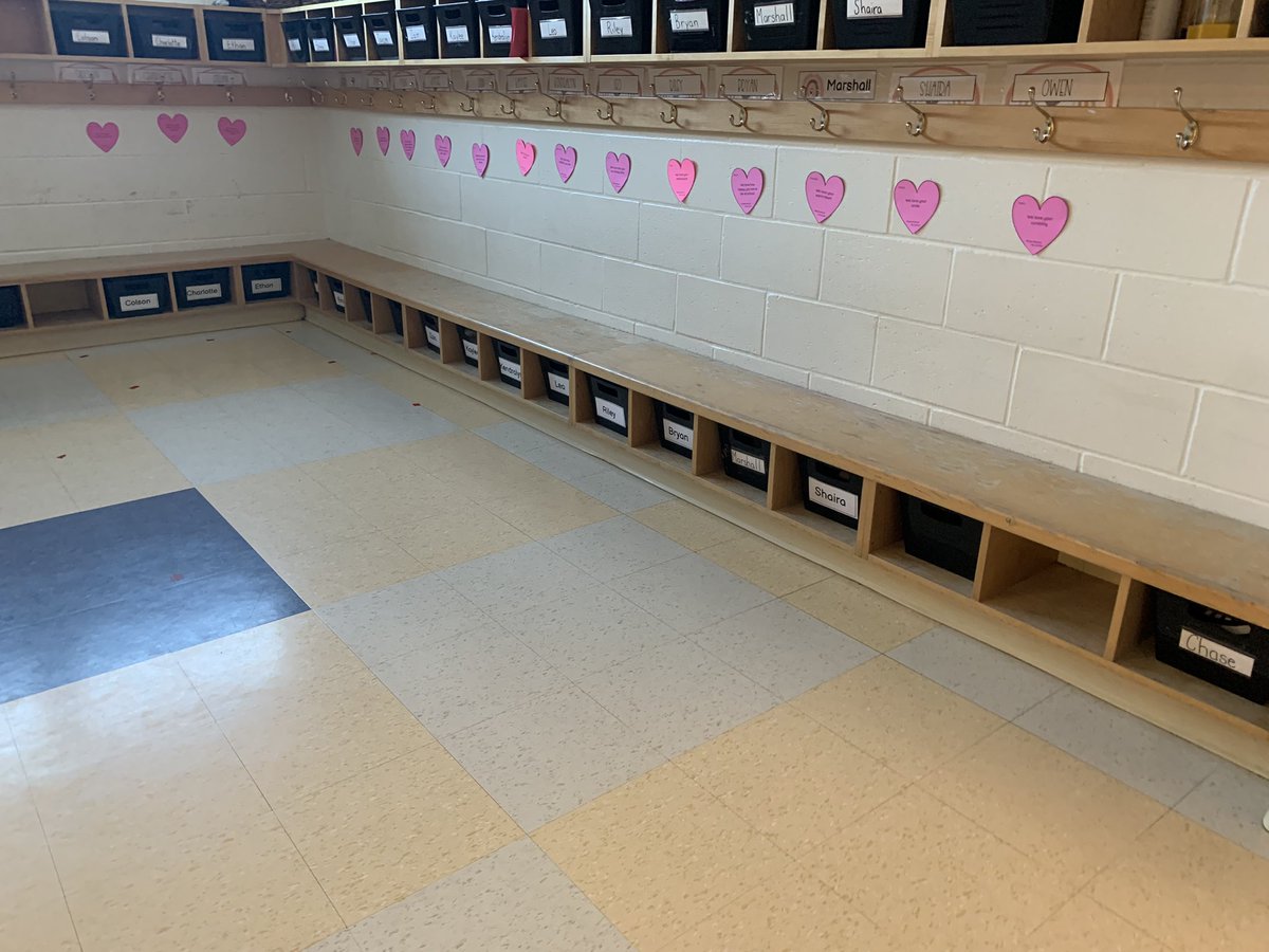 misscarter26's tweet photo. Reasons why we love our KD friends 💕. Happy Valentines Day! @AnnaDodd10 @StAnneOCSB @shaunab90 https://t.co/SxDQl9XQaI