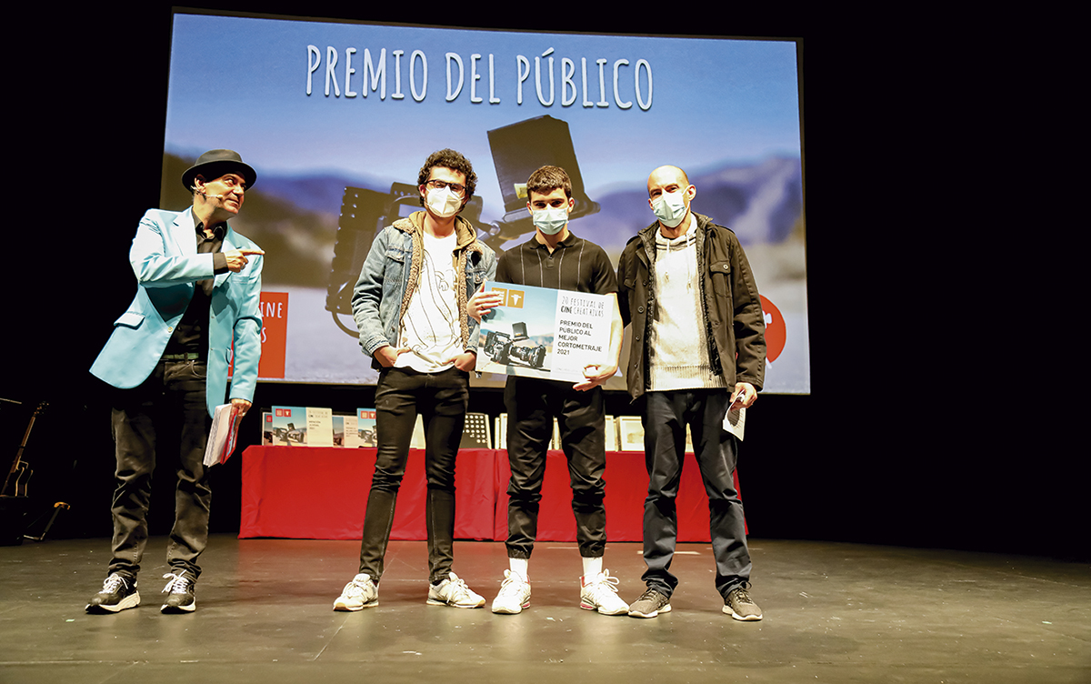 AytoRivas's tweet photo. 🎞️ 26 trabajos participarán en el Concurso Local de Cortos, uno de los dos certámenes que acoge el Festival de Cine de Rivas (hay otro de ámbito nacional). Siete están dirigidos por mujeres y 10 son de animación. Son dos cortos más que en 2021. El festival, del 16 al 26 de marzo https://t.co/OjTBKSuWRz