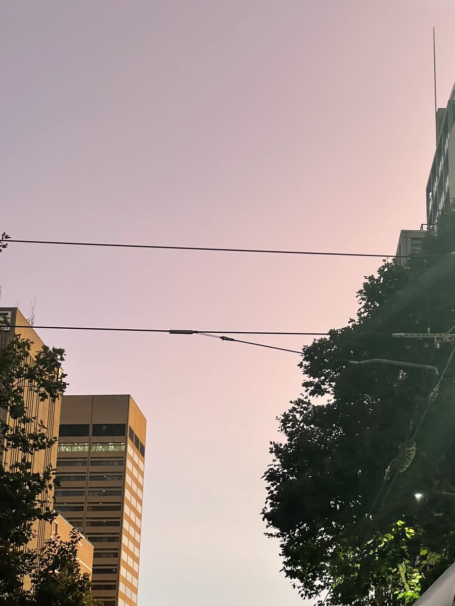 Kittipong A: Sent a photo 
Kittipong A: The sky looks lovely today. :-)
 #เจ๋งพัท