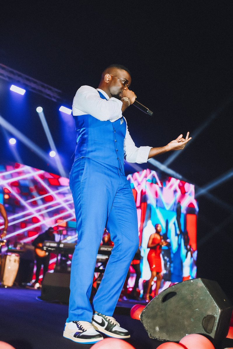 sarkodie's tweet photo. Last night #ShadesOfLove22 @AkwaboahMusic was 🔥 https://t.co/OnEYv2sjCm