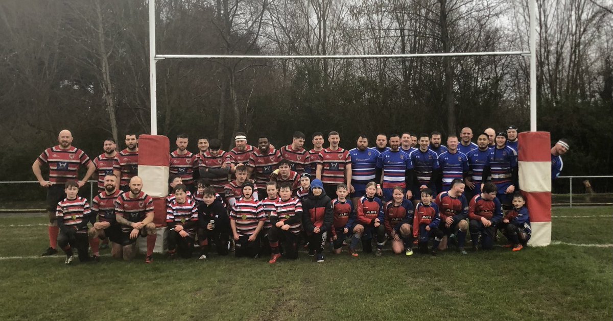 AngieLee_uk's tweet photo. Captain Fergus led his team admirably on Saturday 12.2.22 pitch 1’s curtain-raiser @BarnsleyRUFC  @MiniGriffs  v @Castleford_RUFC u11s @yorkshire_rfu  @YorkshireRugby ♥️🏉 #RugbyIsLife #GrowTheGriff #WearTheGriff #ProudMum @HighViewYear6 https://t.co/pcOeh64RZA