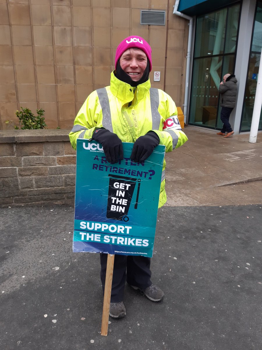 Maureen Pinder tweet media