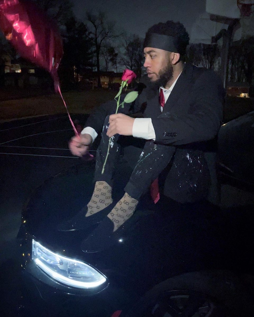 von_doe_'s tweet photo. Fuck Valentine’s Day https://t.co/s1ZbBZNjRU