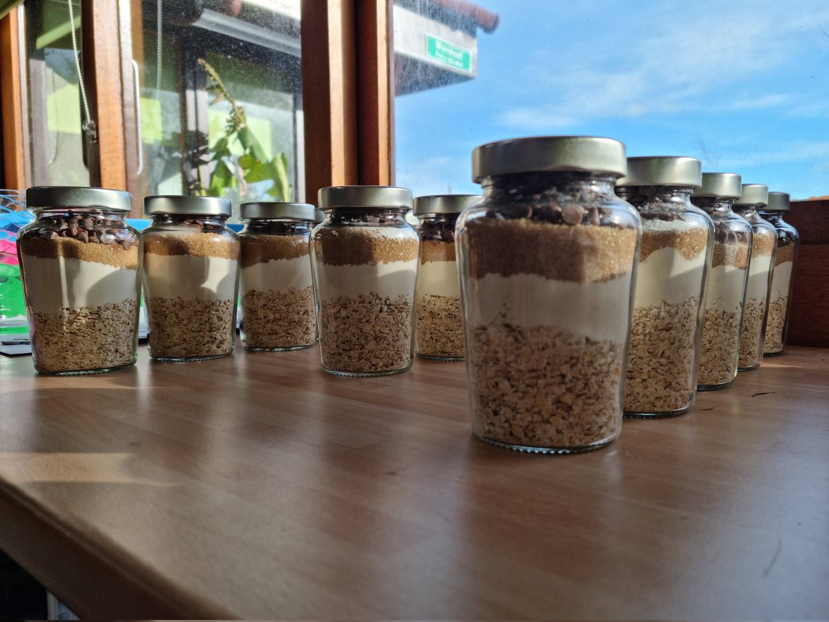 Introducing Haulfre bakes' new jar, Oaty Biscuits. Tried and tested and officially delicious. Grab your jar now. Limited stock before half term.
Payments received via PayPal. We will post a link and our order form later today.