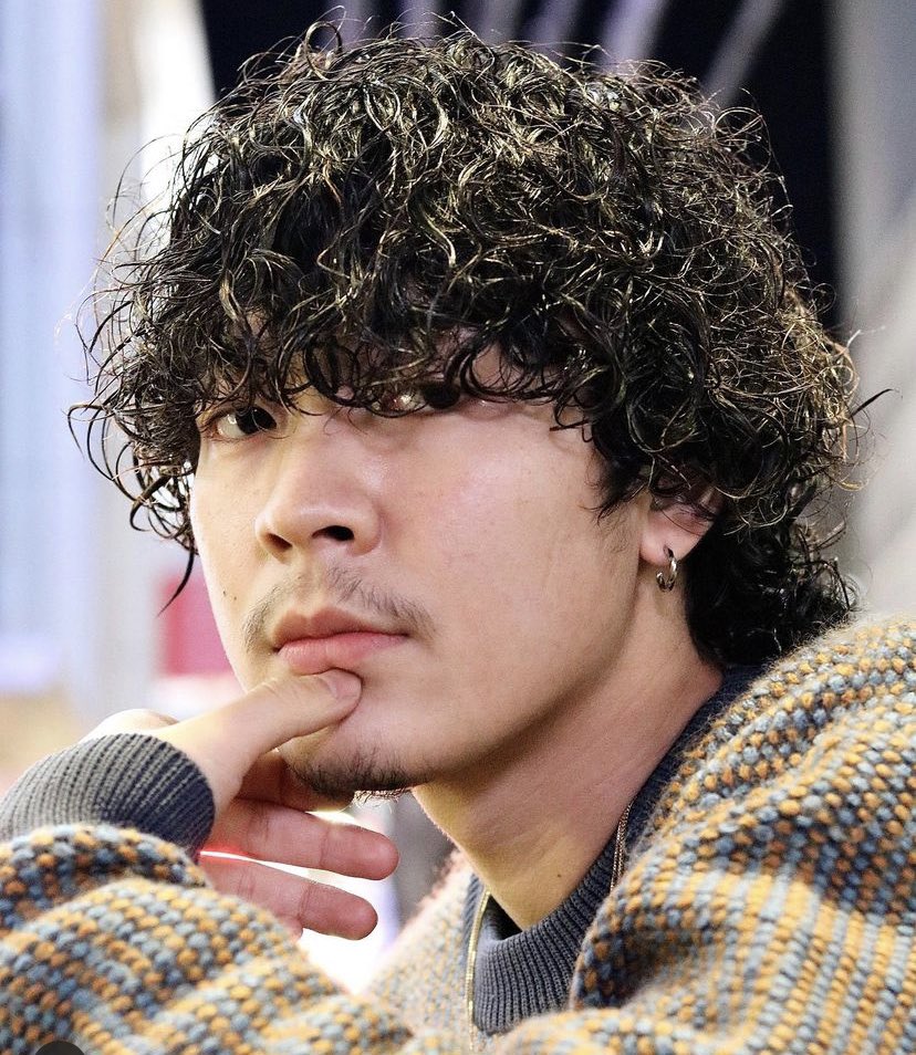 Shift 色気たっぷりパーマ ウエット系スタイリング剤で仕上げるのが色気が増すポイントですね かっこいい 今泉店 リョーマ担当 福岡メンズサロン 福岡メンズカット 福岡メンズパーマ ハードパーマ T Co V0hhvsql5l Twitter