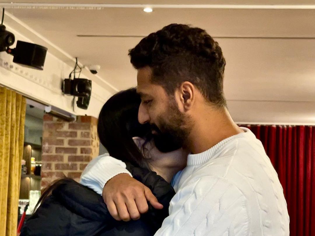 _whatsinthenews's tweet photo. #katrinakaif We may not have been able to have the romantic dinners this year , but u make the difficult moments better and that’s what matters ❤️ 

#vickykaushal #katvick #vickkat #VickyKat https://t.co/Xdcq6Hz5rT
