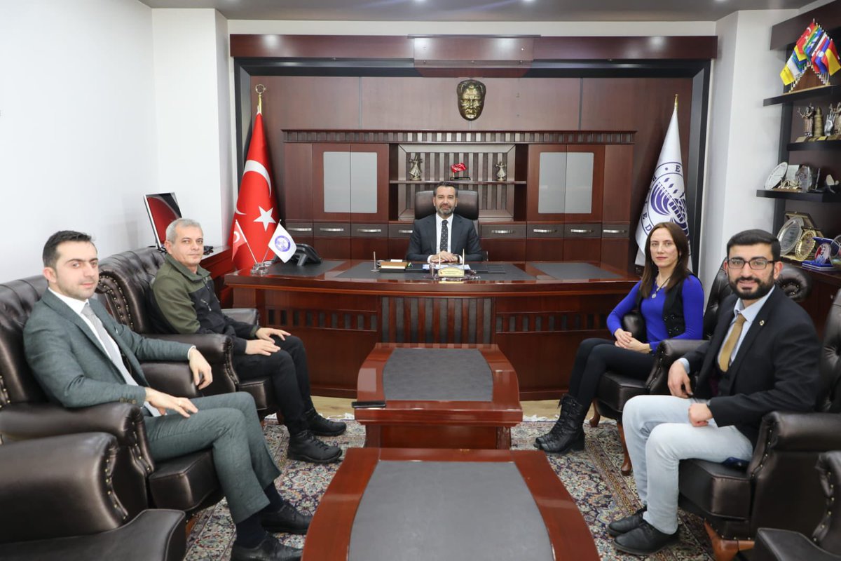 Elazığ Medya İnternet Yayıncıları ve Gazeteciler Derneği Yönetim Kurulu Üyelerine nazik ziyaretlerinden dolayı teşekkür ediyorum.